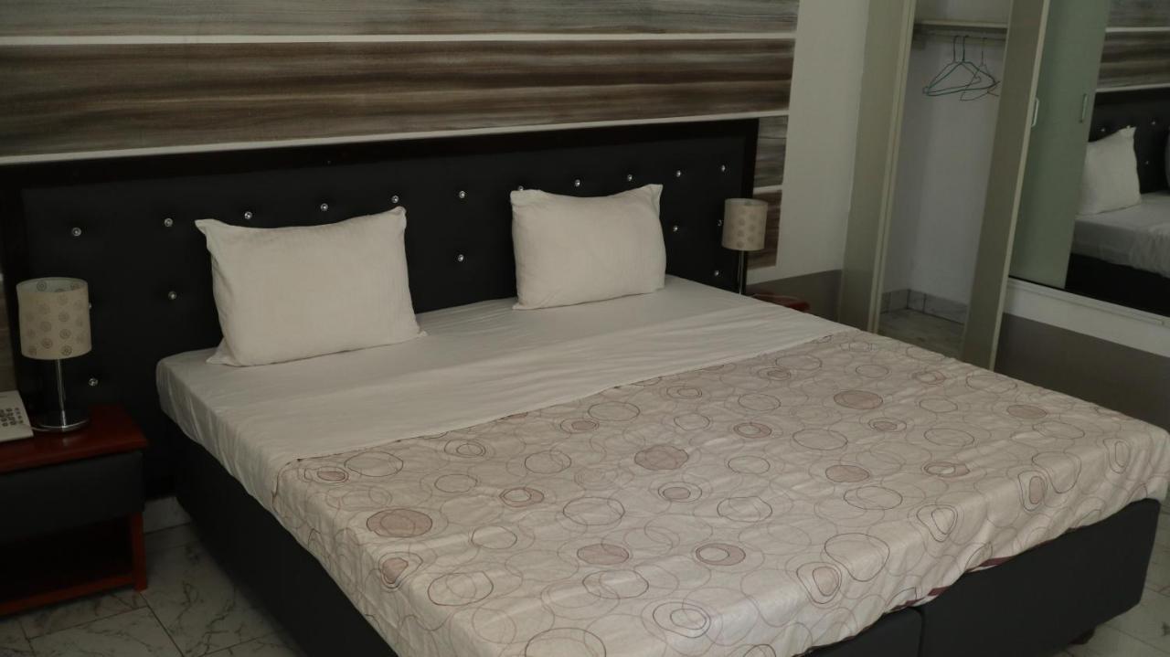 Residence Hotel Carmel Cocody Abidjan Exterior photo